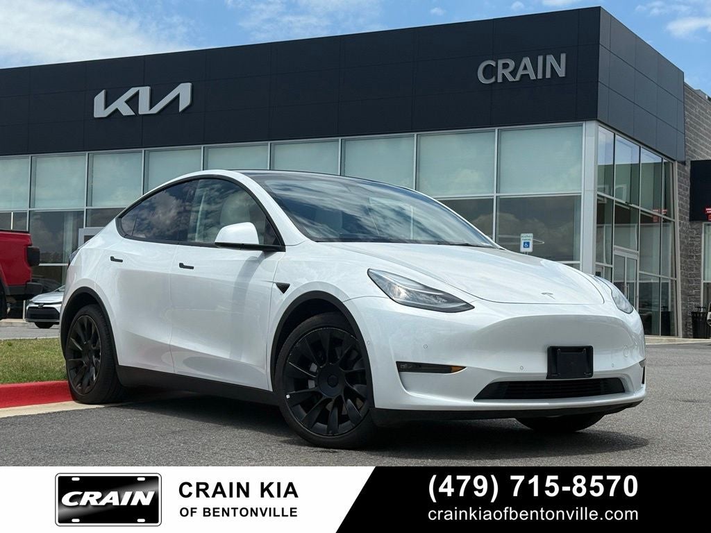 2021 Tesla Model Y Long Range - AWD / CLEAN CARFAX / ONE OWNER