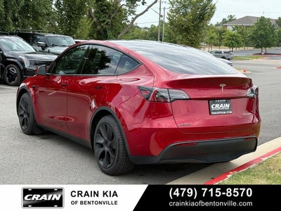 2024 Tesla Model Y Long Range - AWD / THIRD ROW! / CLEAN CARFAX