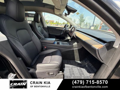 2024 Tesla Model Y Long Range - AWD / CLEAN CARFAX / ONE OWNER