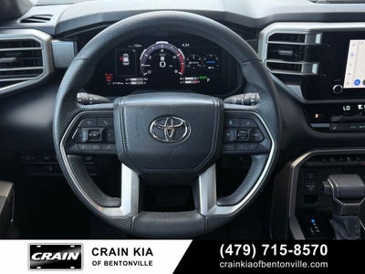 2025 Toyota Sequoia SR5 - 4WD / SUNROOF / CLEAN CARFAX / ONE OWNER