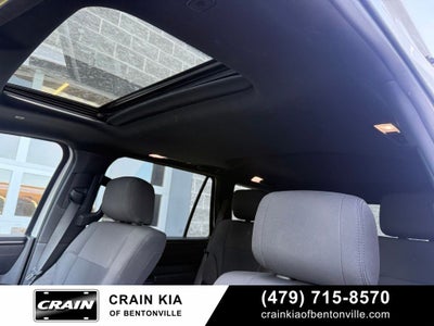 2025 Toyota Sequoia SR5 - 4WD / SUNROOF / CLEAN CARFAX / ONE OWNER