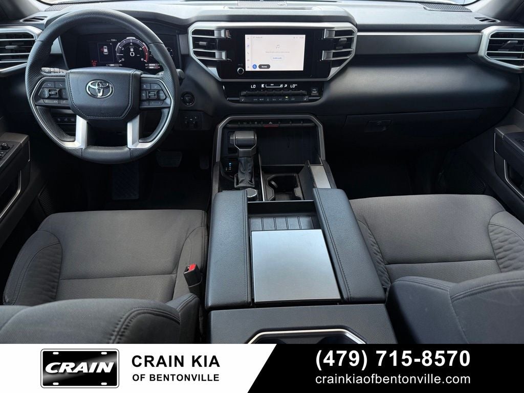 2025 Toyota Sequoia SR5 - 4WD / SUNROOF / CLEAN CARFAX / ONE OWNER