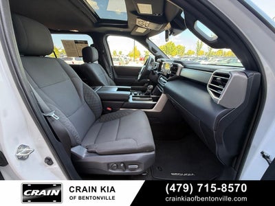 2025 Toyota Sequoia SR5 - 4WD / SUNROOF / CLEAN CARFAX / ONE OWNER