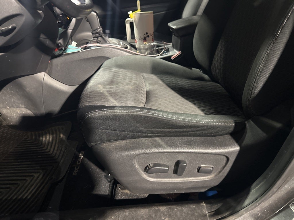 2020 Nissan Rogue SV - AWD / CARFAX ONE OWNER