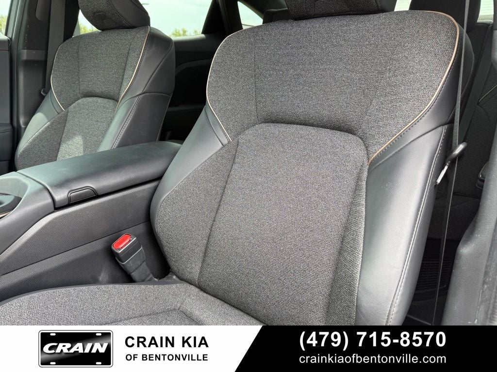 2023 Toyota Crown XLE - AWD / CLEAN CARFAX