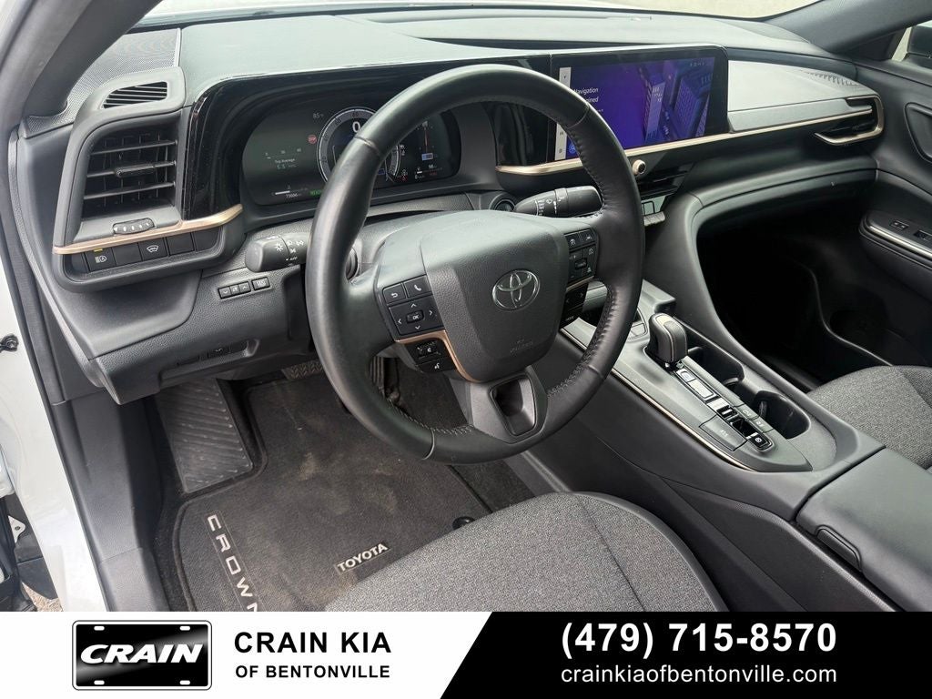 2023 Toyota Crown XLE - AWD / CLEAN CARFAX