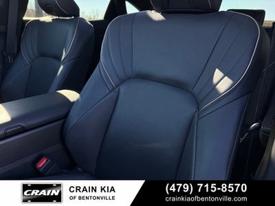 2023 Toyota Crown Limited - AWD / PANORAMIC SUNROOF