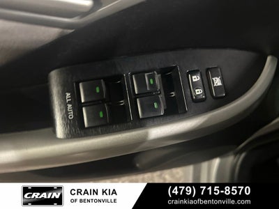 2015 Toyota Prius Three - CLEAN CARFAX HISTORY