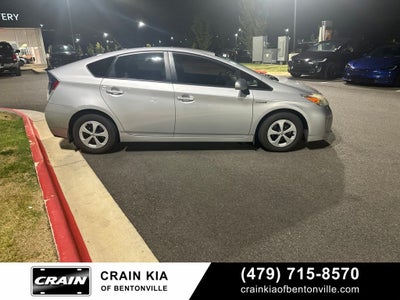 2015 Toyota Prius Three - CLEAN CARFAX HISTORY