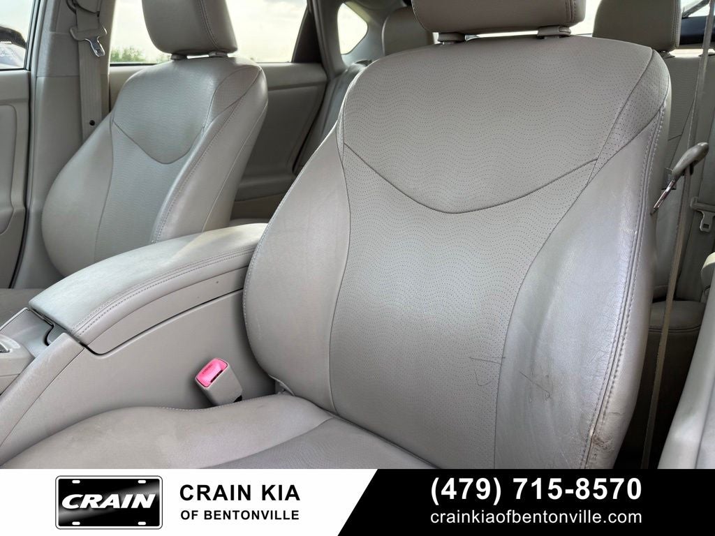 2011 Toyota Prius Four - SUNROOF / SOLAR PANEL ROOF