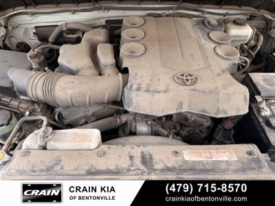 2010 Toyota FJ Cruiser Base - 4WD / CLEAN CARFAX