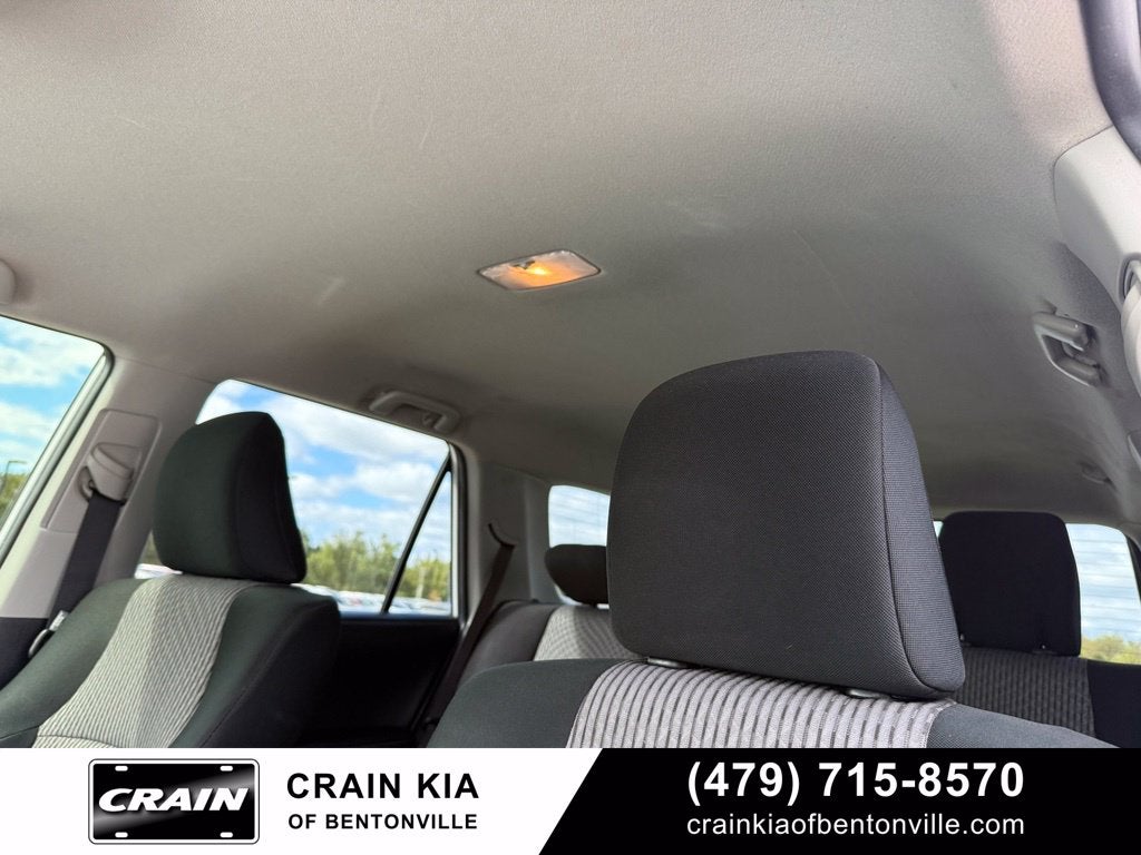 2018 Toyota 4Runner SR5 - 4WD / CLEAN CARFAX
