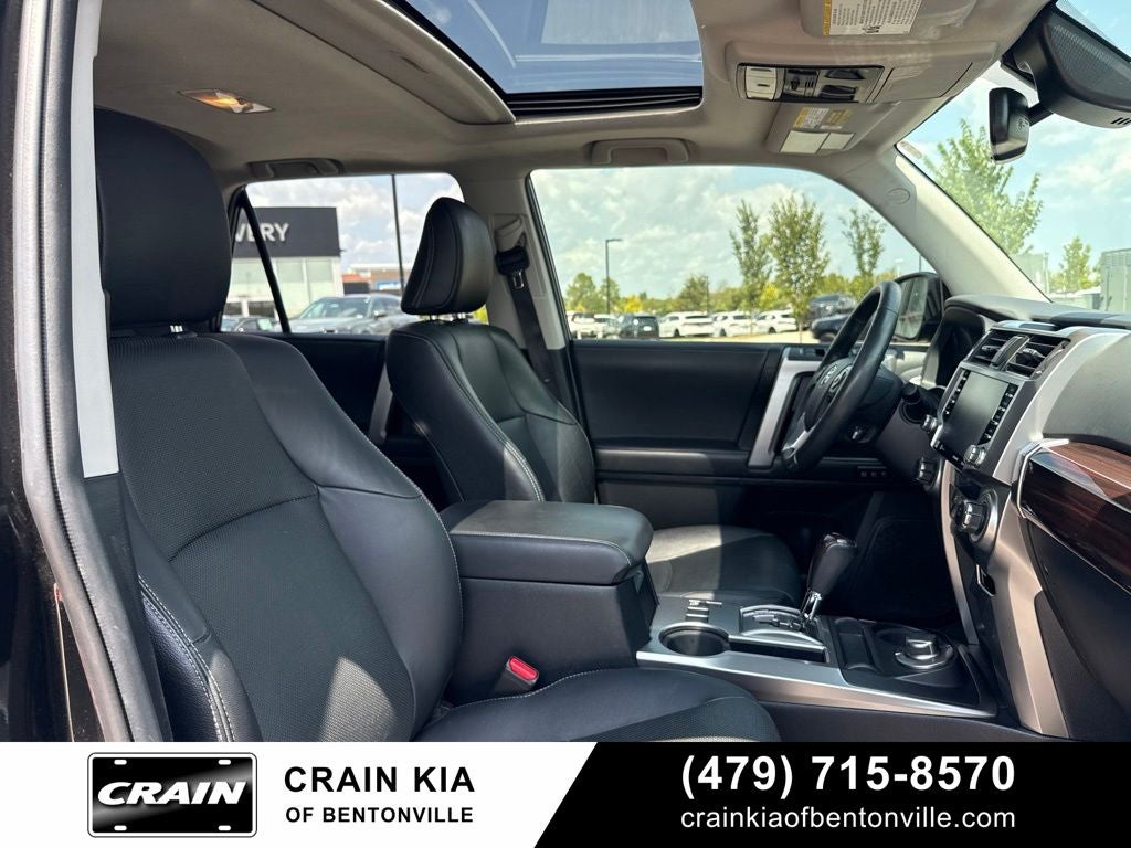 2021 Toyota 4Runner Limited - 4WD / SUNROOF / ONE OWNER