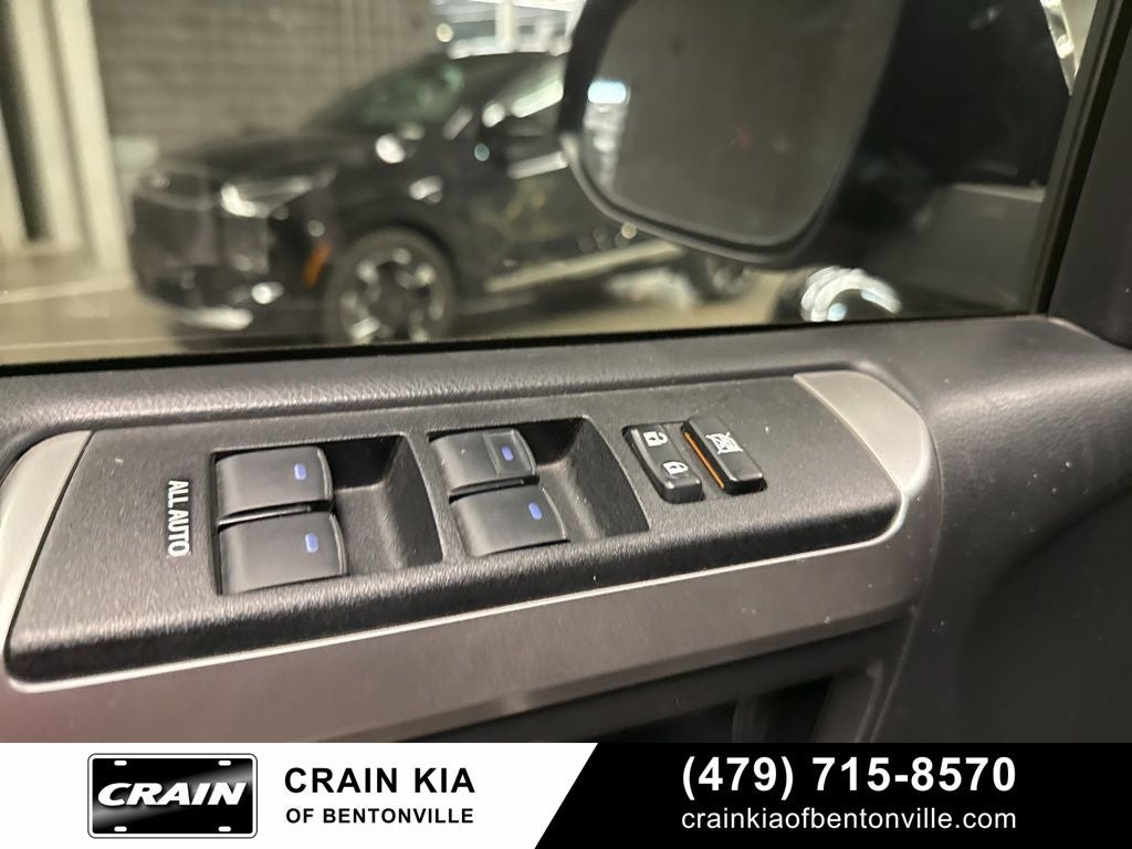 2023 Toyota 4Runner SR5 - 4WD / LIFTED! / 3RD ROW