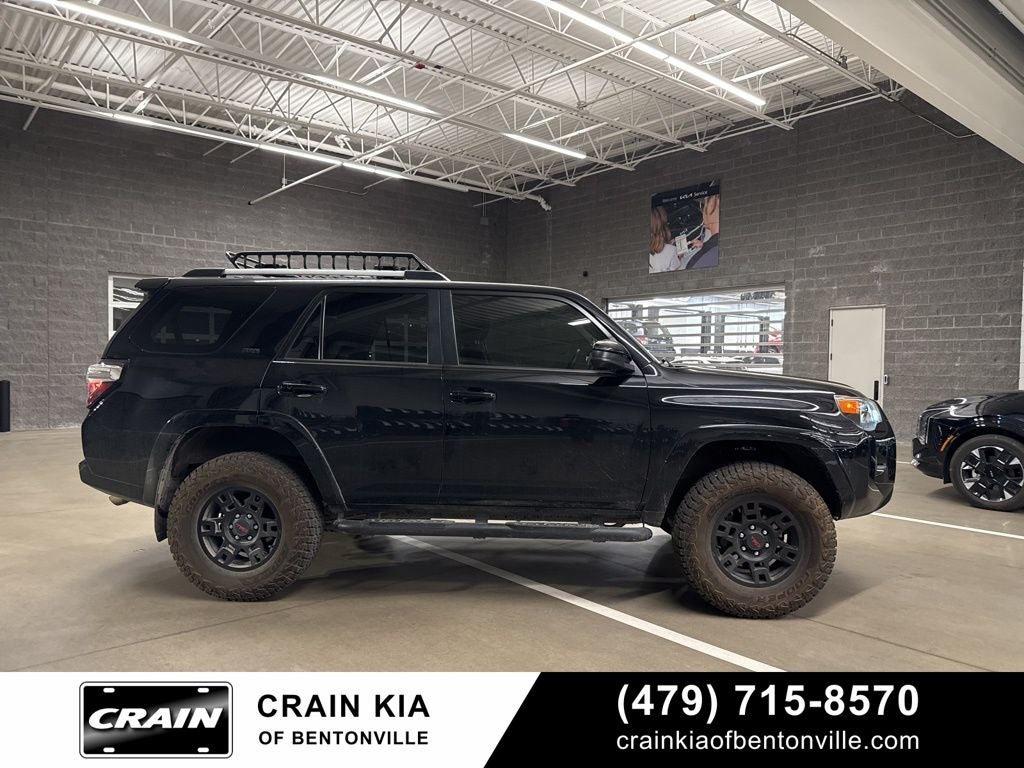 2023 Toyota 4Runner SR5 - 4WD / LIFTED! / 3RD ROW