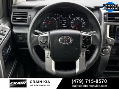 2023 Toyota 4Runner SR5 - 4WD / CLEAN CARFAX / ONE OWNER