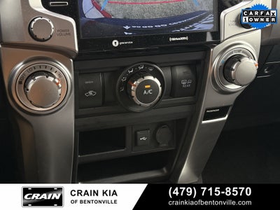 2023 Toyota 4Runner SR5 - 4WD / CLEAN CARFAX / ONE OWNER