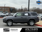 2023 Toyota 4Runner SR5 - 4WD / CLEAN CARFAX / ONE OWNER