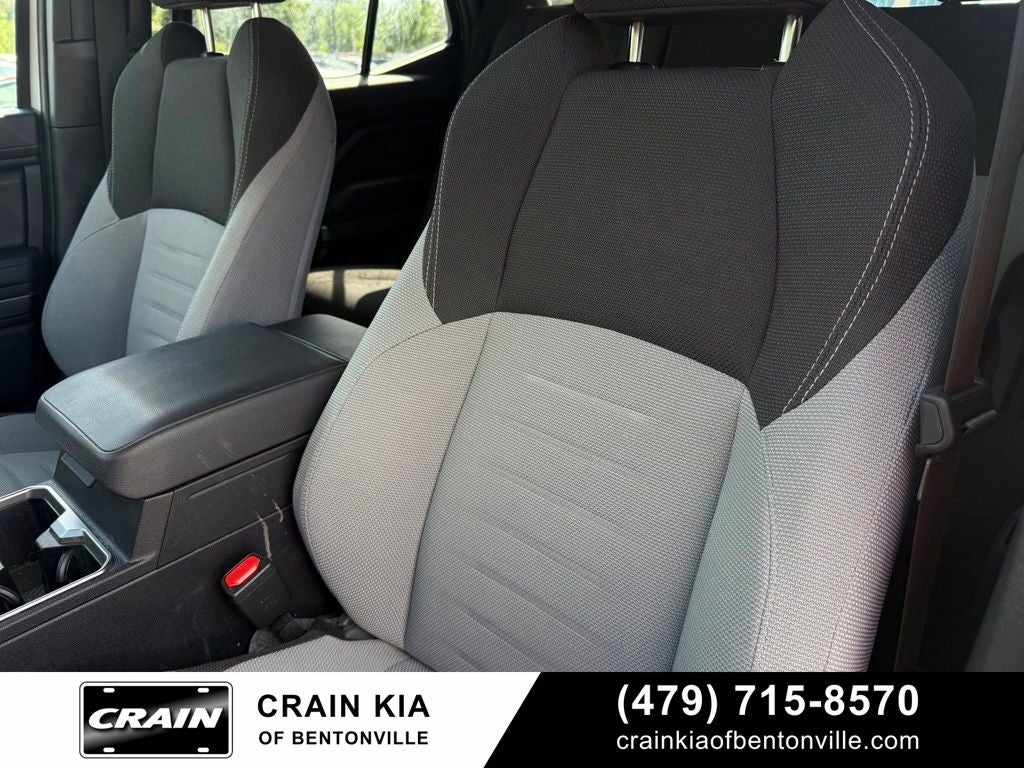 2025 Toyota 4Runner TRD Off-Road - 4WD / CLEAN CARFAX / ONE OWNER