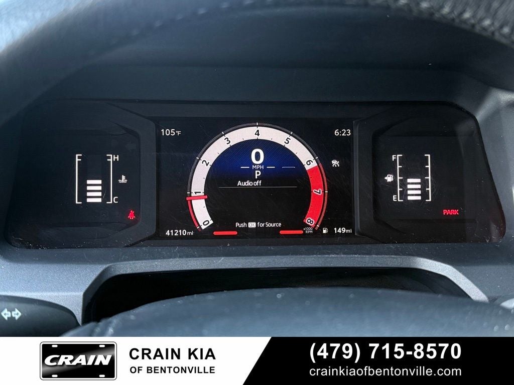 2025 Toyota 4Runner SR5 - 4WD / CLEAN CARFAX / ONE OWNER