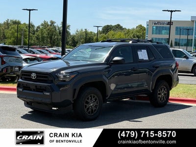 2025 Toyota 4Runner SR5 - 4WD / CLEAN CARFAX / ONE OWNER