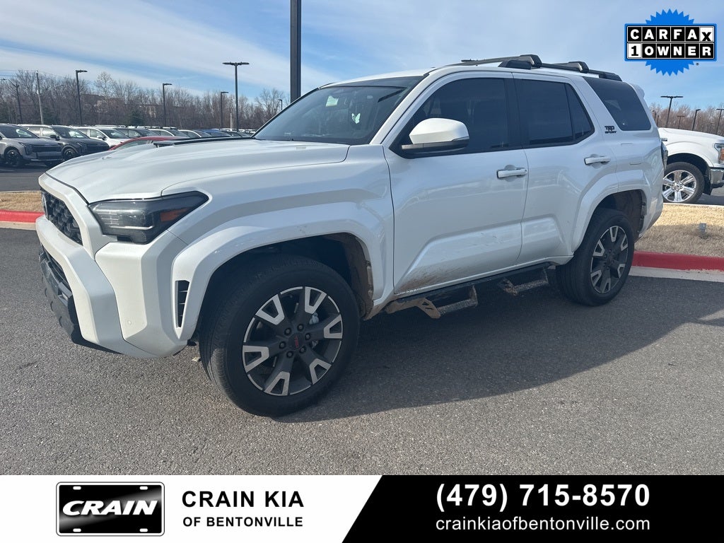 2025 Toyota 4Runner TRD Sport - 4WD / CLEAN CARFAX / ONE OWNER