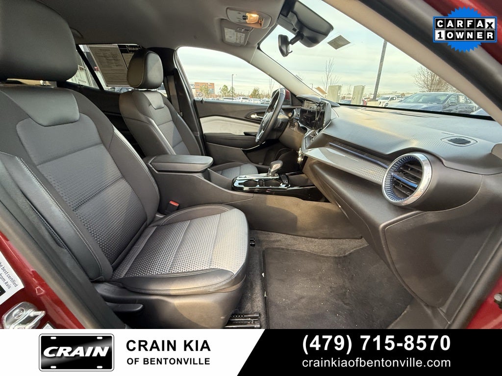 2025 Chevrolet Trax LT - CLEAN CARFAX / ONE OWNER