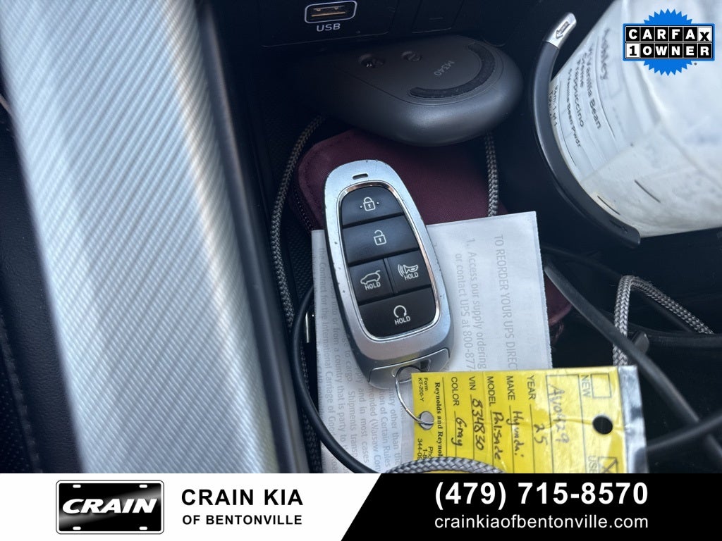 2025 Hyundai Palisade SEL - AWD / CLEAN CARFAX / ONE OWNER