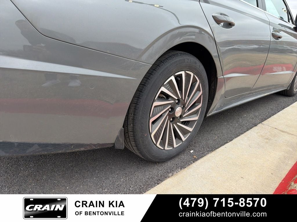 2022 Hyundai Sonata Hybrid Limited - CLEAN CARFAX / 51 HWY MPG / SOLAR PANEL ROOF