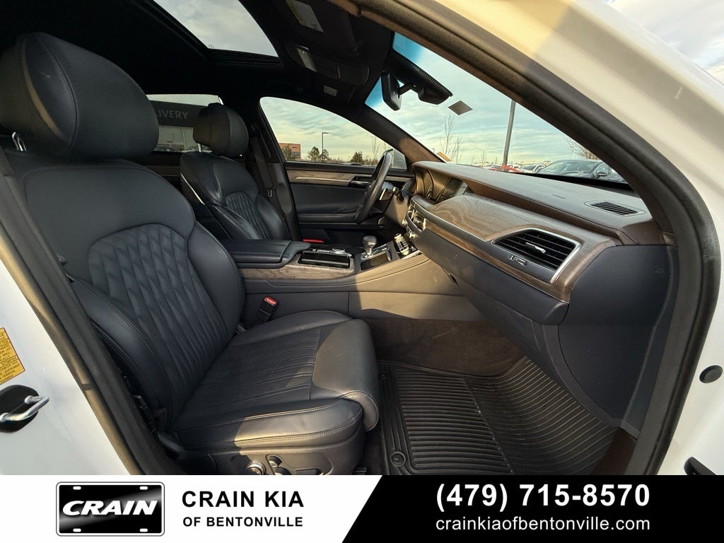 2021 Genesis G90 3.3T Premium - SUNROOF / CLEAN CARFAX