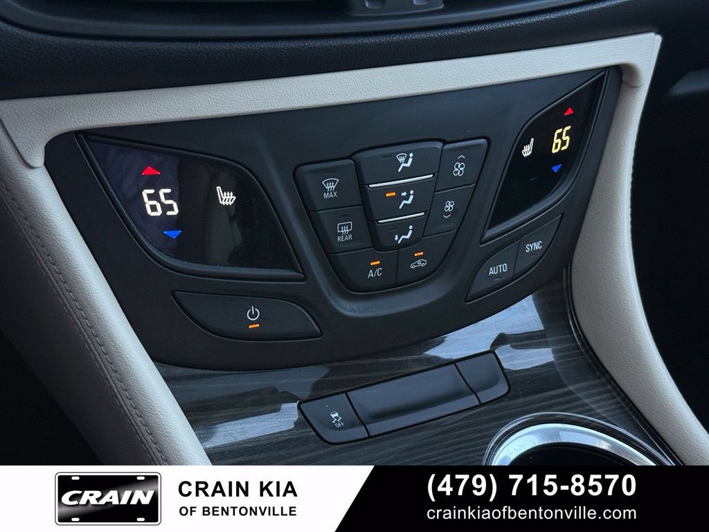 2020 Buick Envision Essence - AWD / PANORAMIC SUNROOF / CLEAN CARFAX
