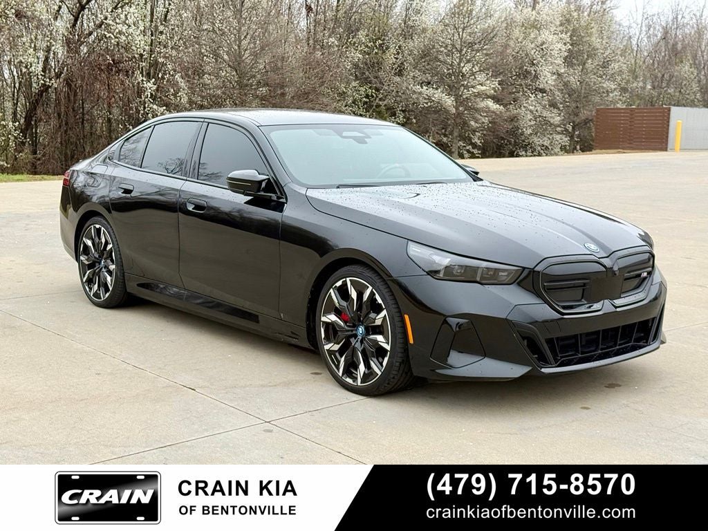 2024 BMW i5 M60 - AWD / PANORAMIC SUNROOF / CLEAN CARFAX