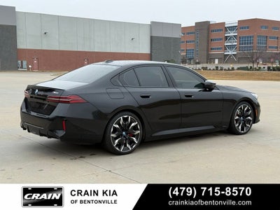 2024 BMW i5 M60 - AWD / PANORAMIC SUNROOF / CLEAN CARFAX