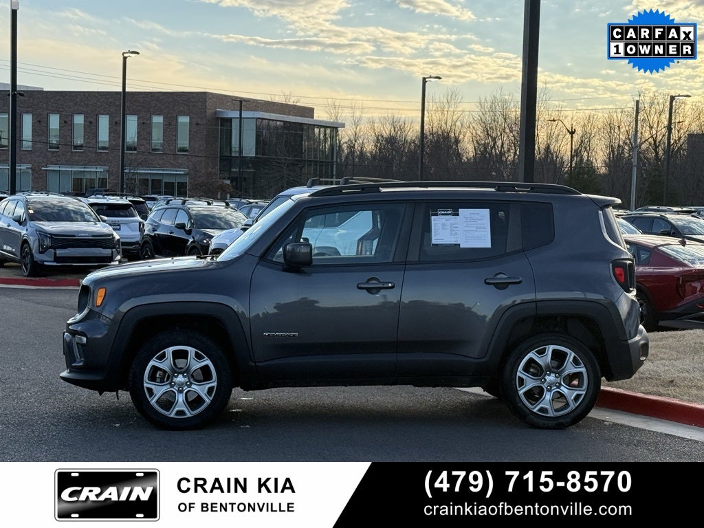 2019 Jeep Renegade Latitude - 4WD / CLEAN CARFAX / ONE OWNER