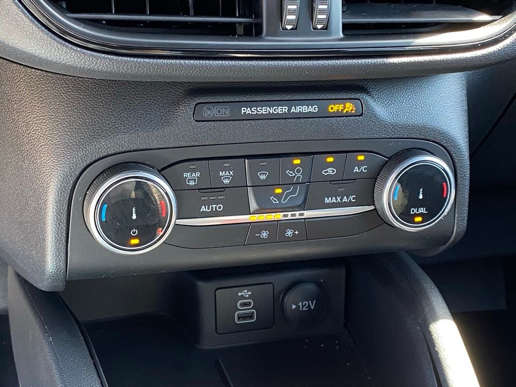 2025 Ford Escape ST-Line ONE OWNER / CLEAN CARFAX