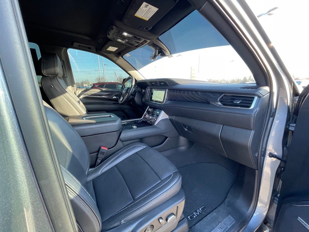 2022 GMC Yukon Denali 4X4 / NAV / HEATED SEATS