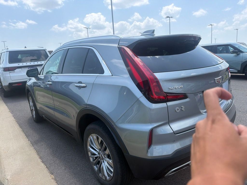 2024 Cadillac XT4 Premium Luxury