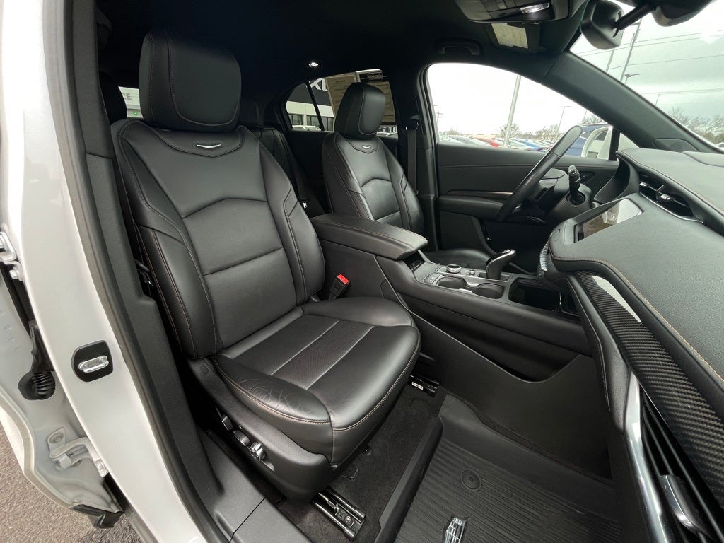 2020 Cadillac XT4 Sport AWD / LEATHER / HEATED SEATS