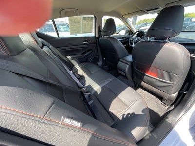 2025 Nissan Altima 2.5 SR ONE OWNER / POWER DRIVERS SEAT / BLIND SPOT