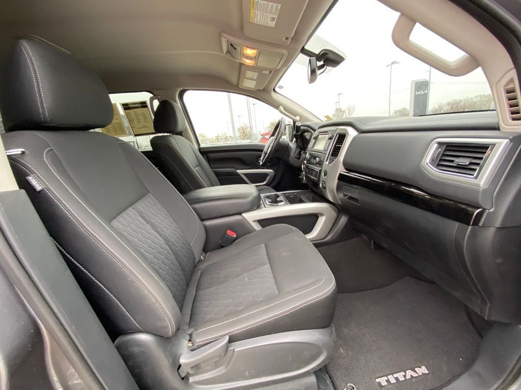 2018 Nissan Titan SV