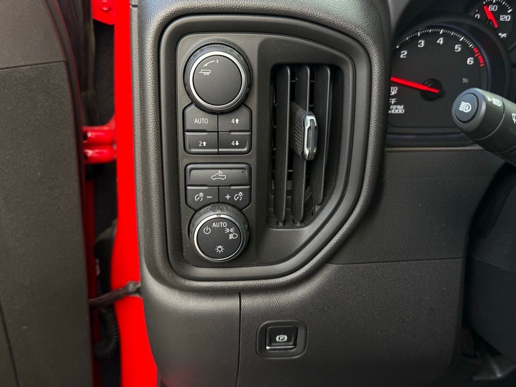 2025 Chevrolet Silverado 1500 Custom Trail Boss 4X4 / TRAILERING PACKAGE