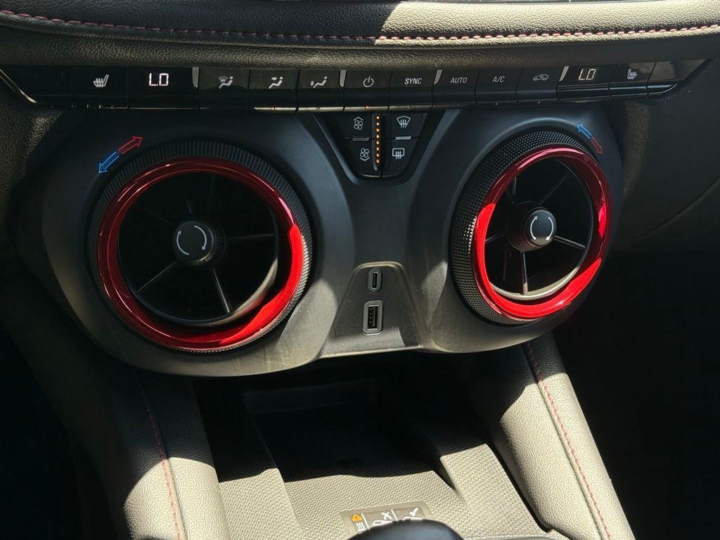 2025 Chevrolet Blazer RS NAV / BOSE AUDIO / HEATED SEATS