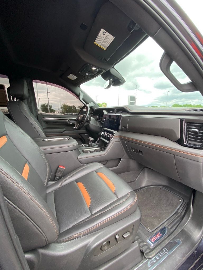 2022 GMC Sierra 1500 AT4 4x4 / HEATED SEATS