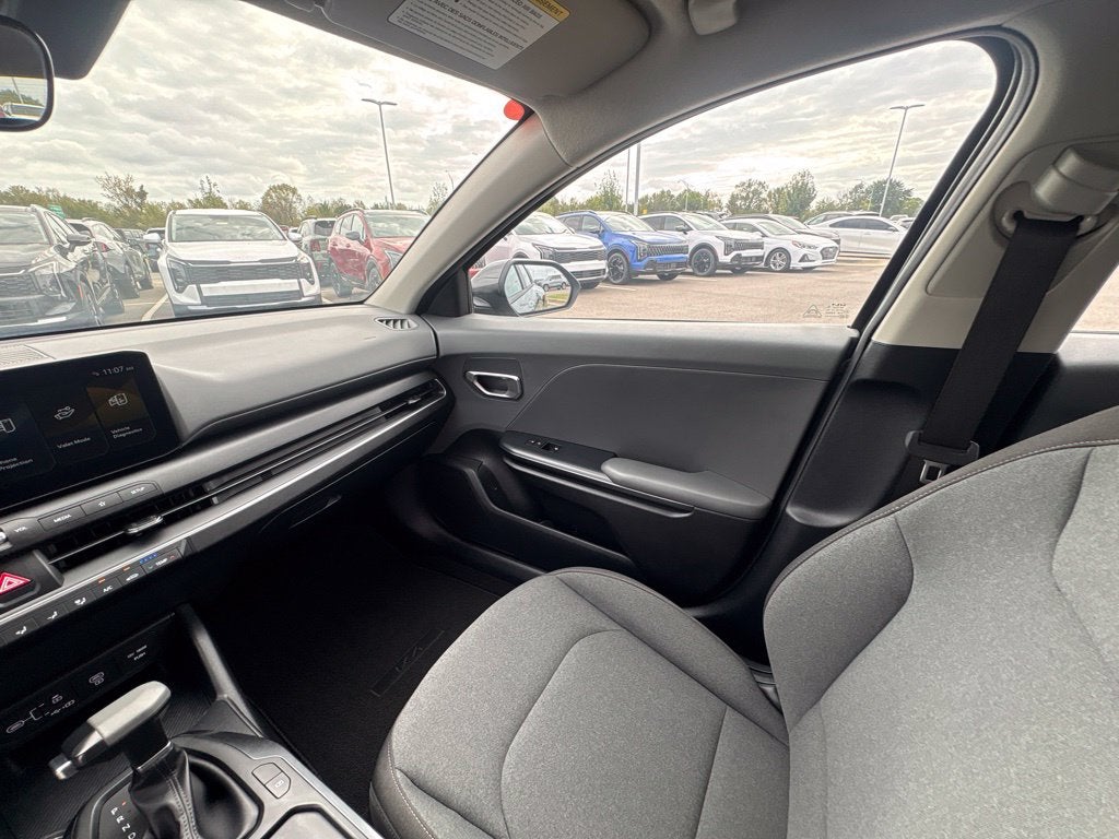2025 Kia K4 LX