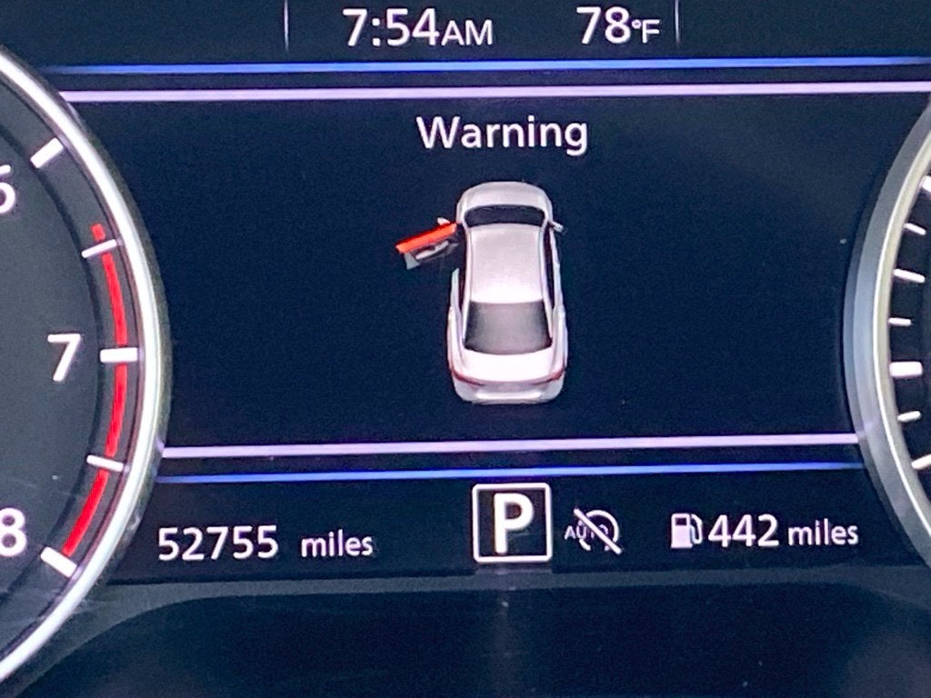 2025 Nissan Sentra SV ONE OWNER / KEYLESS ENTRY / BLIND SPOT