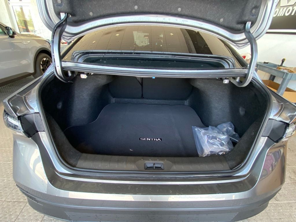 2026 Nissan Sentra SV ONE OWNER / CARPLAY
