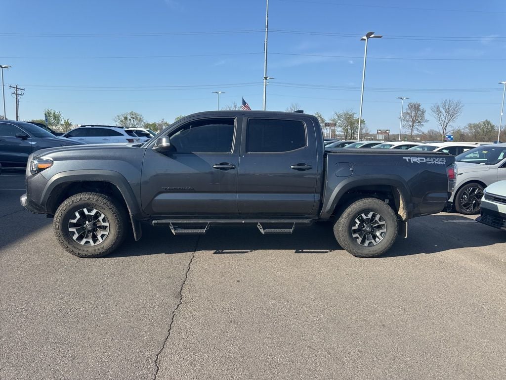 2021 Toyota Tacoma 4X4 / CLEAN CARFAX V6