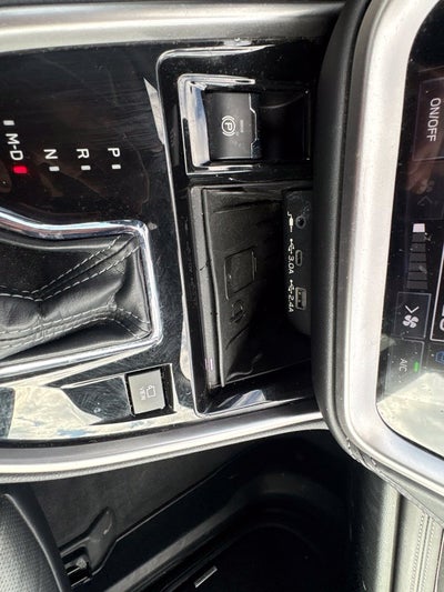 2025 Subaru Outback Touring XT MOONROOF / HEATED SEATS / ONE OWNER