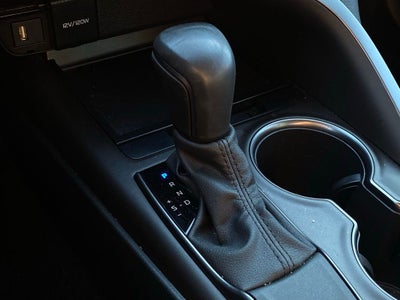 2021 Toyota Camry SE ONE OWNER / CLEAN CARFAX