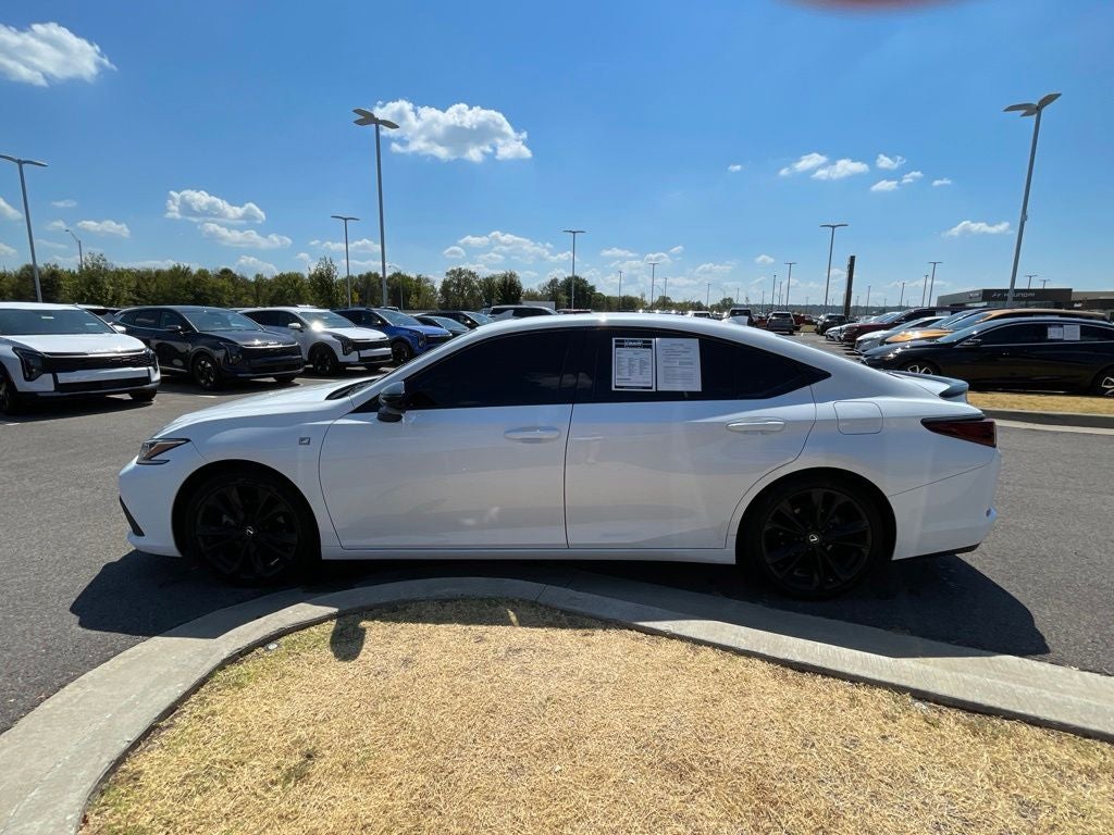 2021 Lexus ES 350 F Sport MOONROOF / HEATED SEATS / NAV